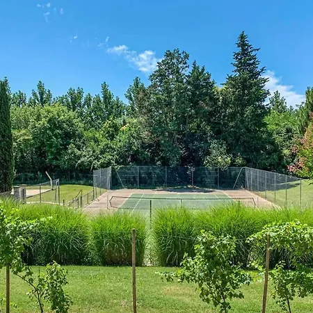 Elegante A Avec Piscine Privee